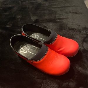 SANITA slip resistant clogs - size 41